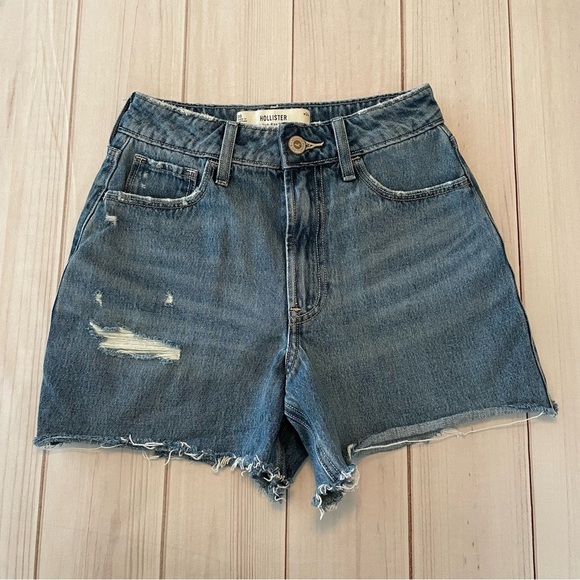 Hollister Pants - Hollister 90s Ultra High Rise Shorts Women’s 00 | W24 A-Line Jean Shorts Grunge